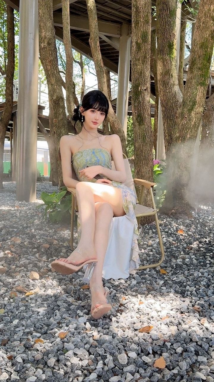 修长美腿模特婧琪