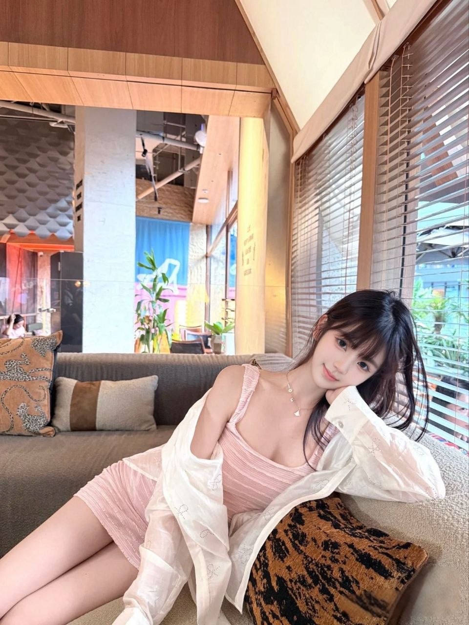 清秀娃娃脸Wendy