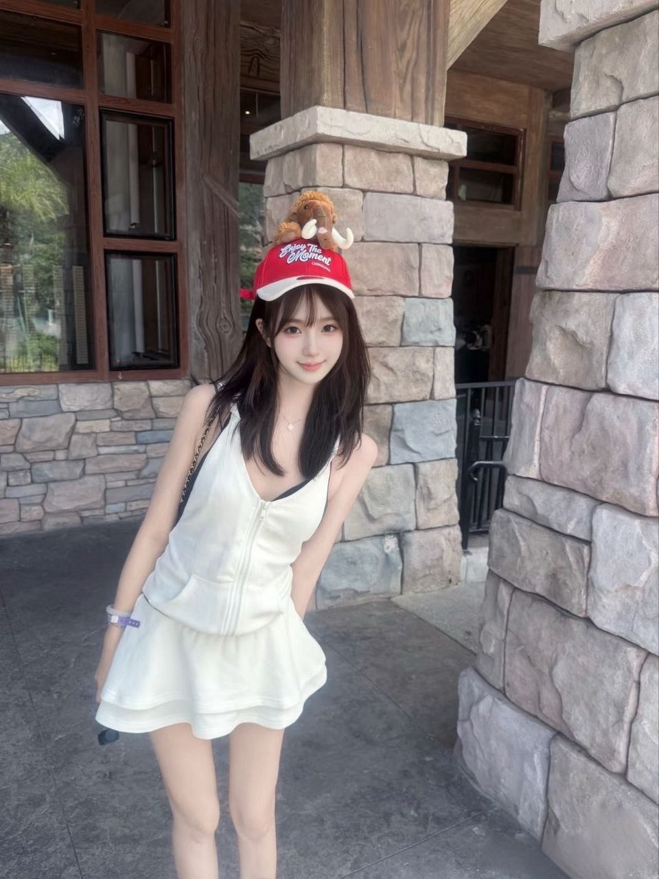 清秀娃娃脸Wendy