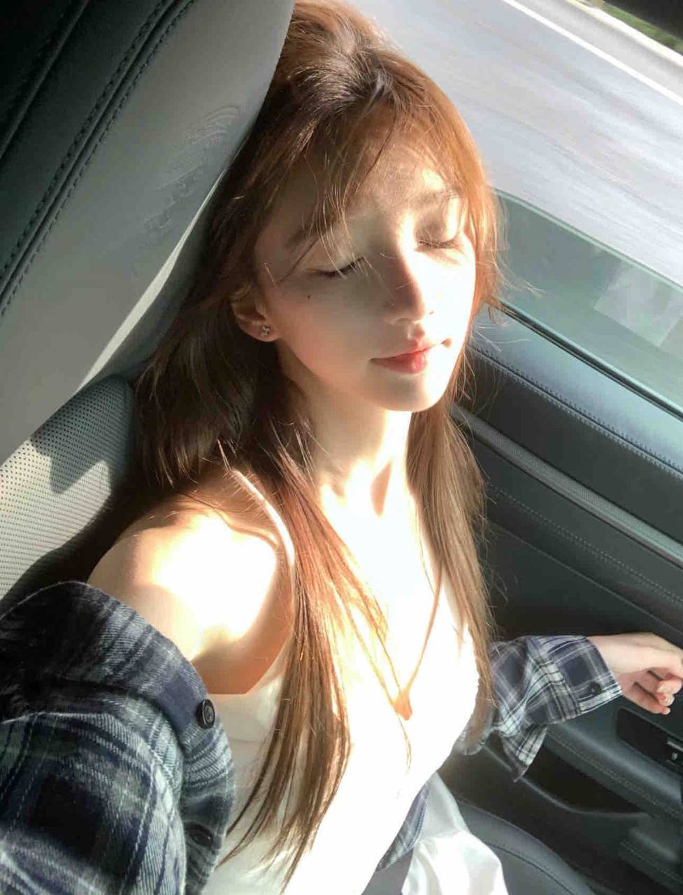 洋气可爱小姐姐旻妤