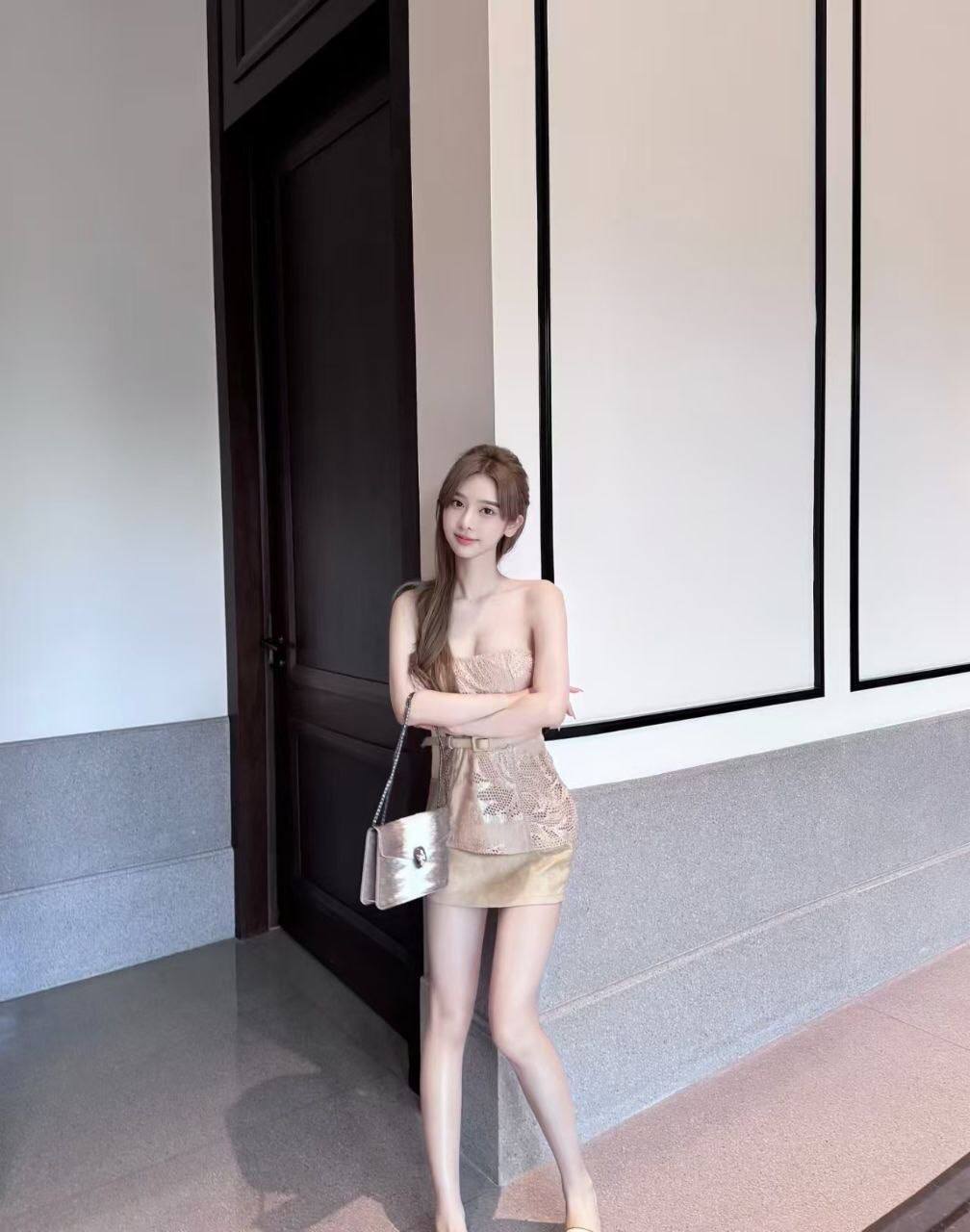 网红旅行博主芊琪