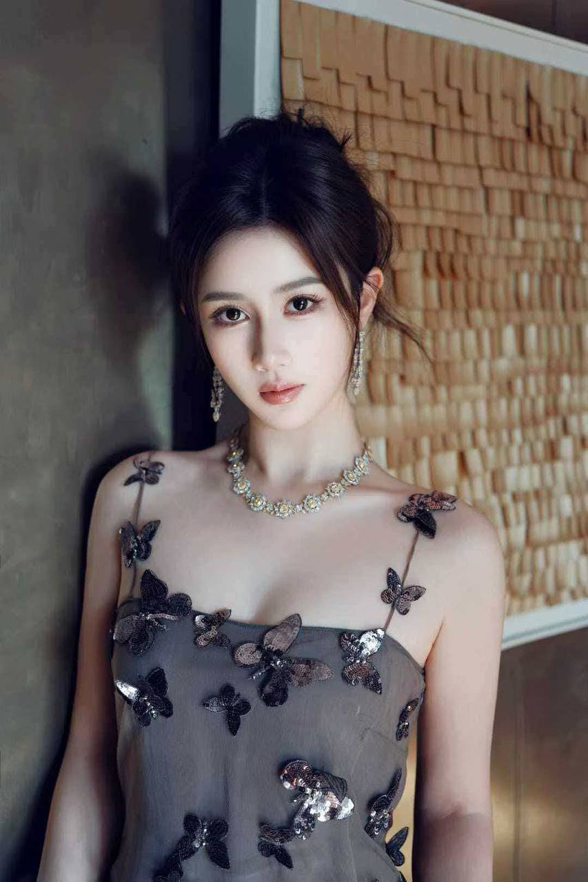落落大方御姐可昕