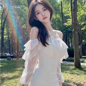 清纯纯欲气质Livia
