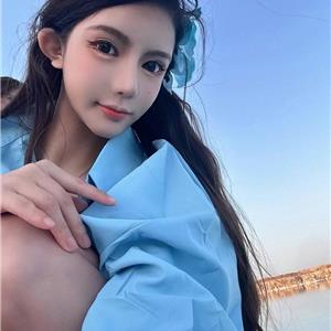 泳装美女蕾蕾