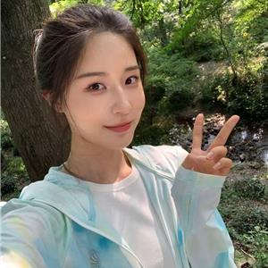 ​气场撩人小姐姐菀菀