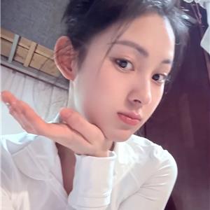 舞蹈专业在读Meral