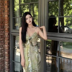 纤细平面模特以宁