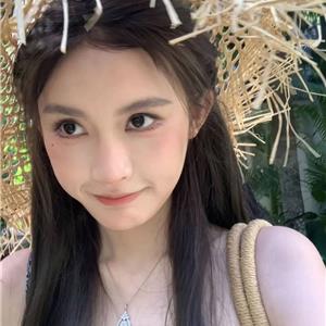 甜欲小白花Raina