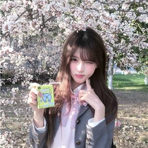 校园甜妹Vivian