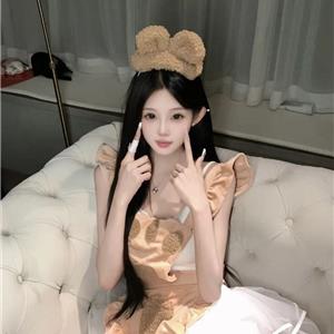 风格多变小魔女Molly