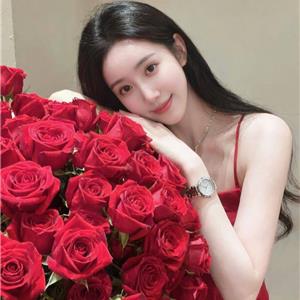 气质干净耐看甜妹小鹿