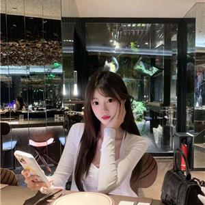 清甜校园系女孩安妍